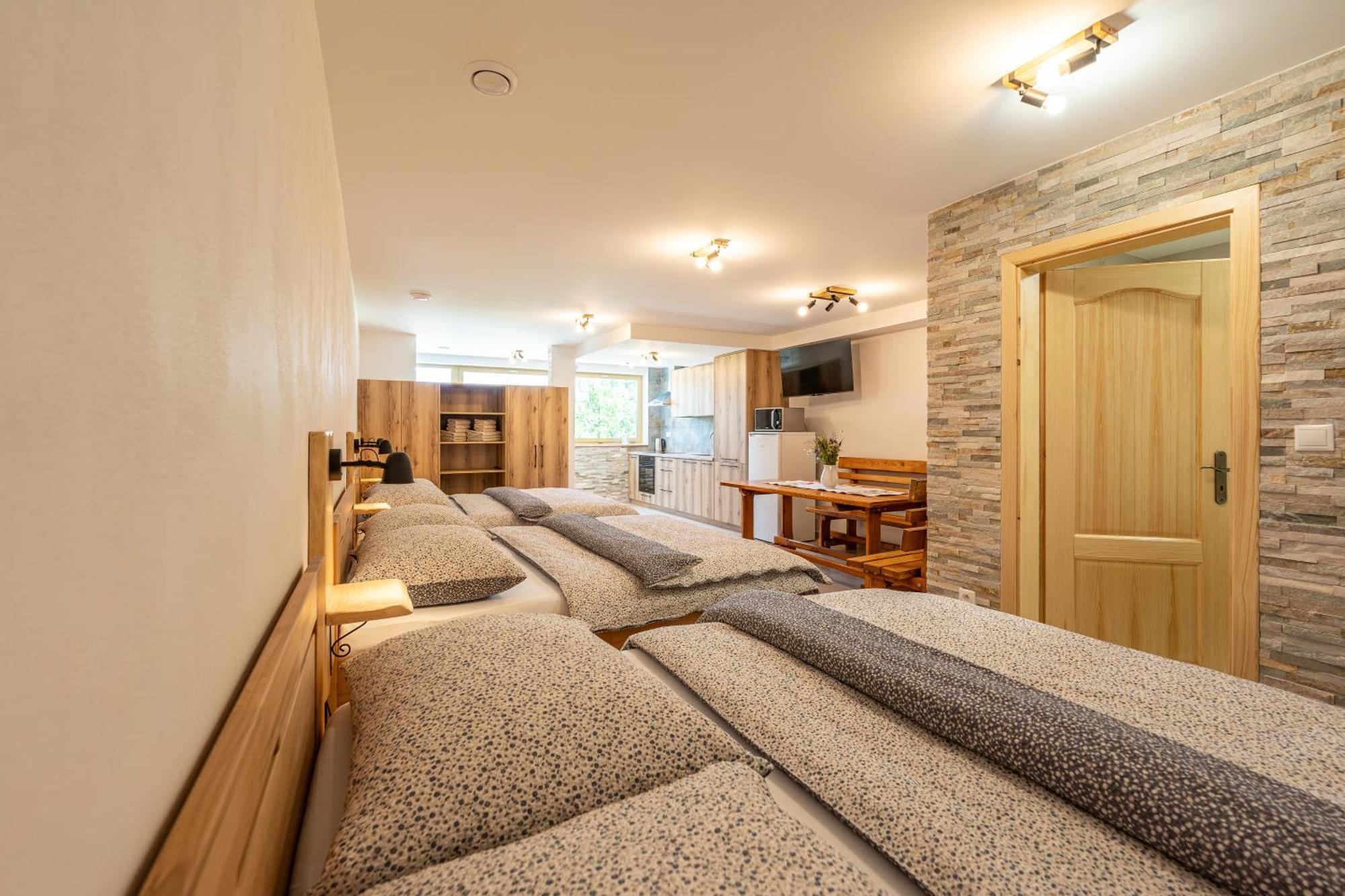 Apartmany Pod Rozsutcom - Zatkov Dvor - Prijazd Do Ubytovania Autom S Pohonom 4X4 Terchová Εξωτερικό φωτογραφία